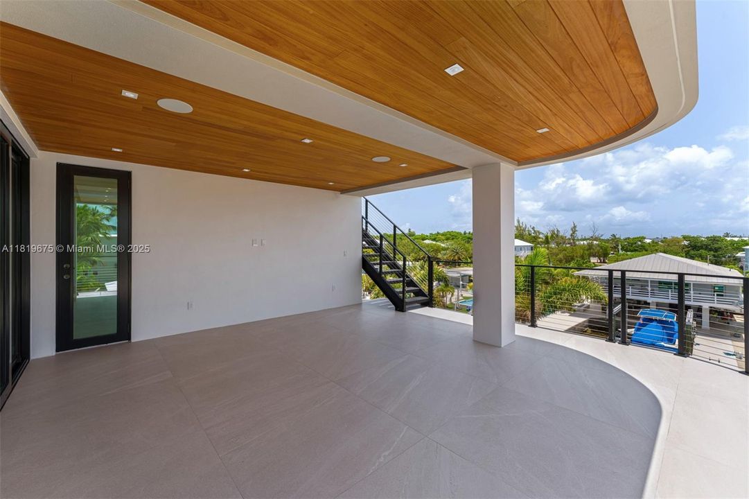 For Sale: $4,950,000 (5 beds, 5 baths, 4473 Square Feet)