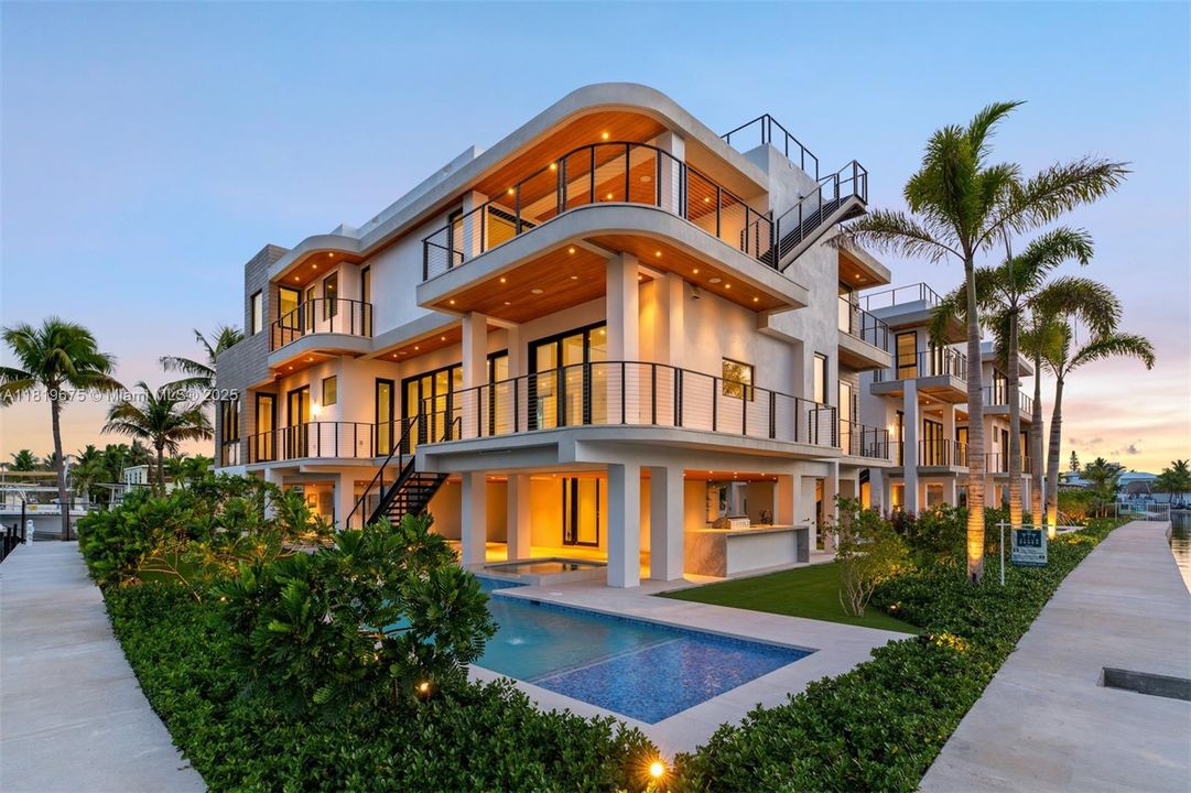 For Sale: $4,950,000 (5 beds, 5 baths, 4473 Square Feet)