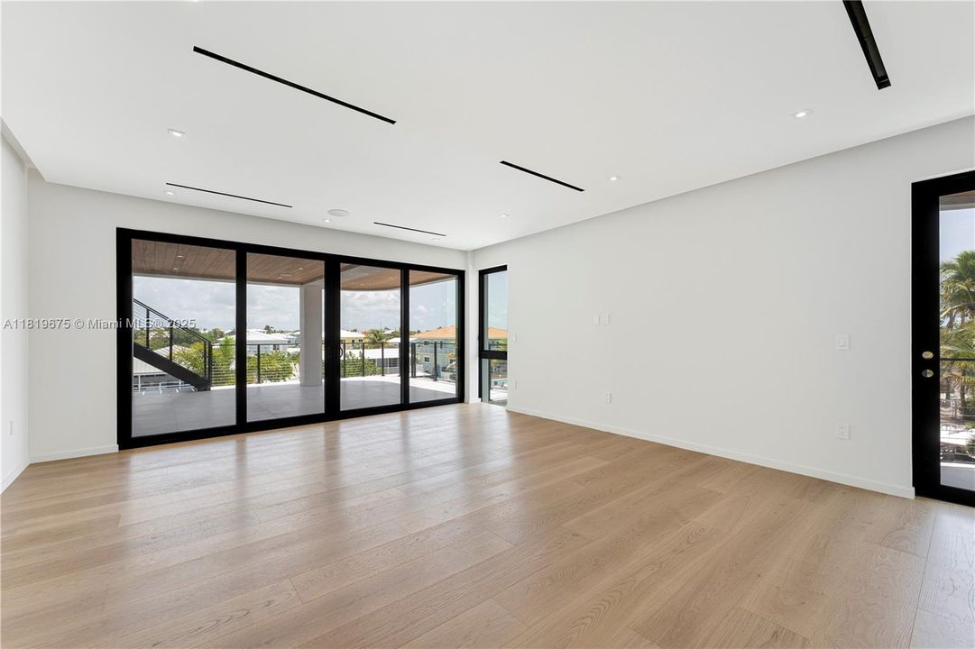 For Sale: $4,950,000 (5 beds, 5 baths, 4473 Square Feet)