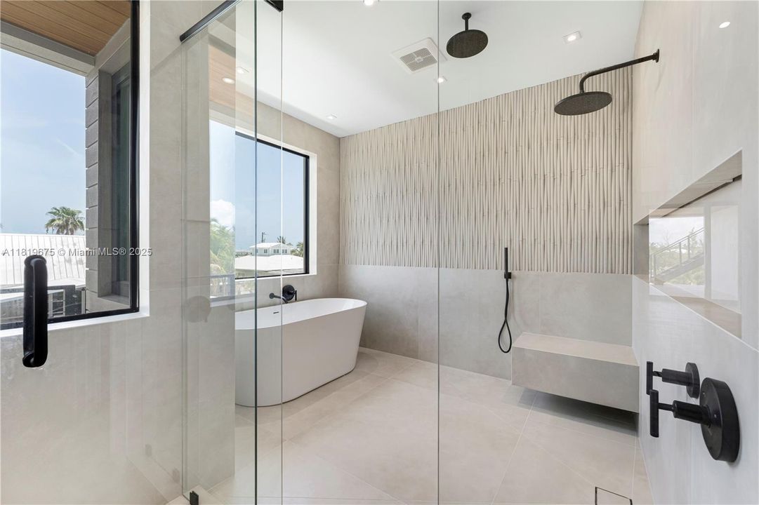 For Sale: $4,950,000 (5 beds, 5 baths, 4473 Square Feet)