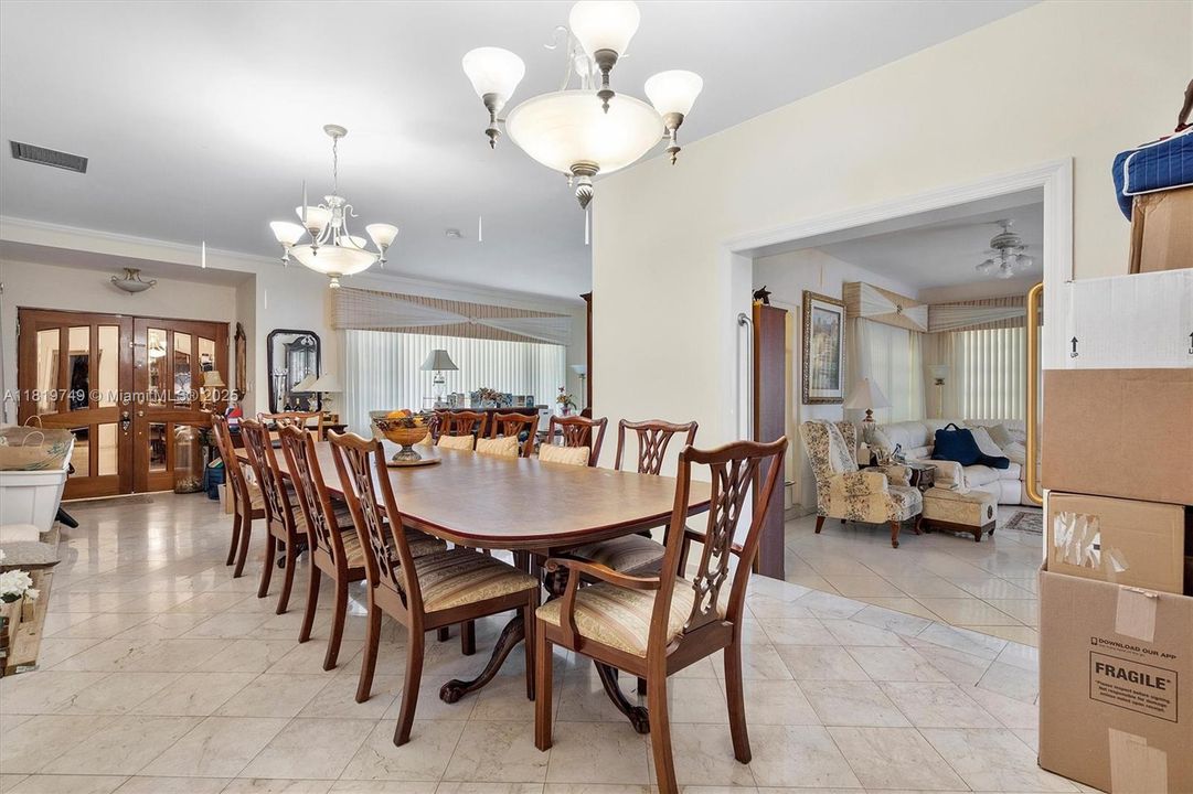 待售: $5,750,000 (3 贝兹, 5 浴室, 2688 平方英尺)