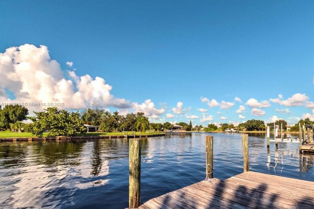 待售: $55,000 (0.24 acres)