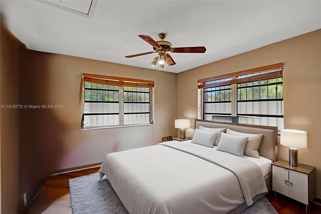 Vendido Recientemente: $649,995 (3 camas, 2 baños, 1413 Pies cuadrados)