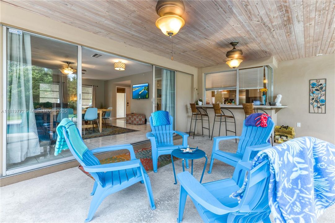 For Rent: $11,500 (3 beds, 3 baths, 1845 Square Feet)