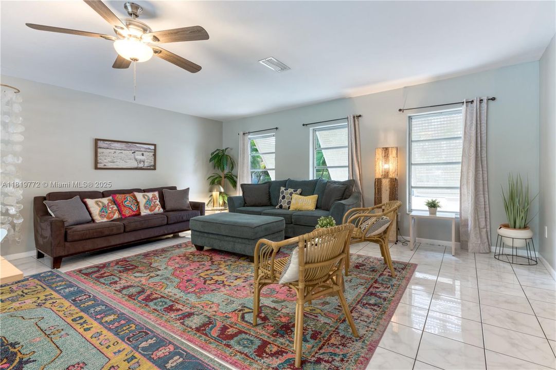For Rent: $11,500 (3 beds, 3 baths, 1845 Square Feet)