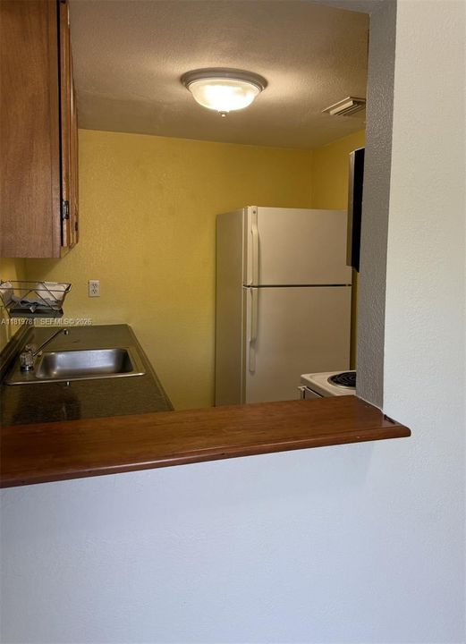 For Sale: $189,995 (2 beds, 1 baths, 600 Square Feet)