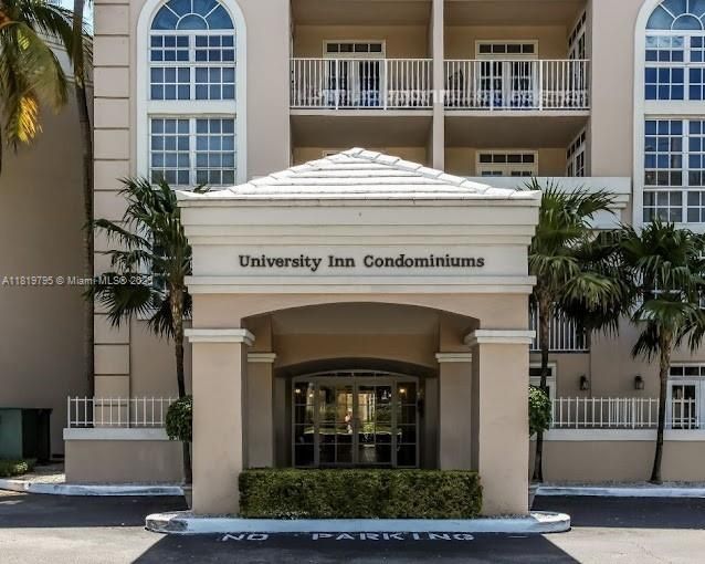 Vendido Recientemente: $415,000 (2 camas, 2 baños, 840 Pies cuadrados)