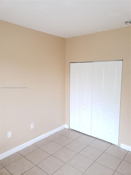 Recently Rented: $2,000 (3 beds, 2 baths, 1166 Square Feet)