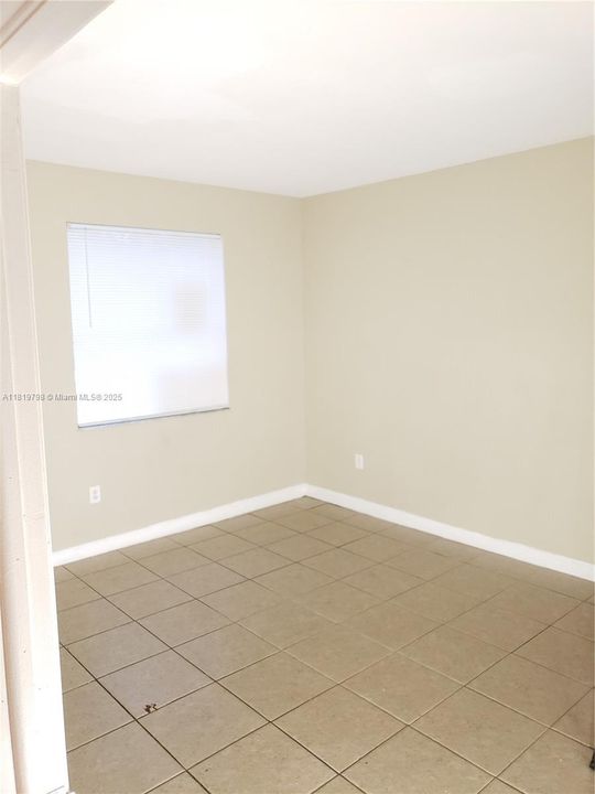 Recently Rented: $2,000 (3 beds, 2 baths, 1166 Square Feet)