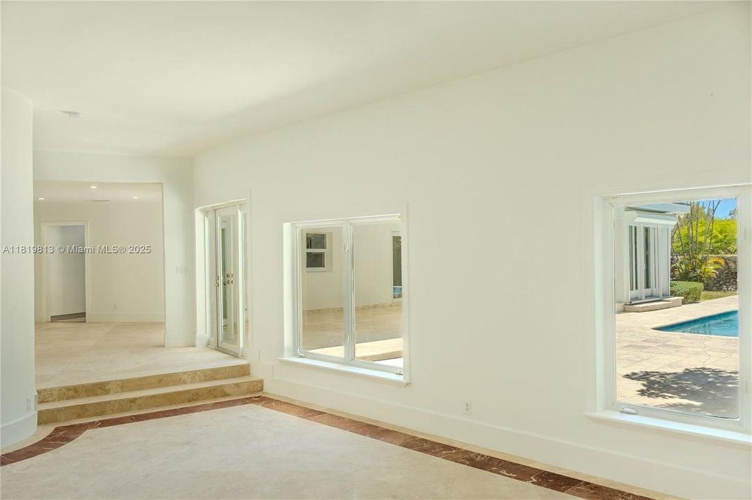 For Rent: $15,000 (6 beds, 5 baths, 4825 Square Feet)