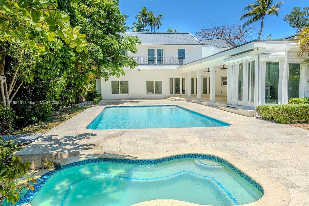 For Rent: $15,000 (6 beds, 5 baths, 4825 Square Feet)