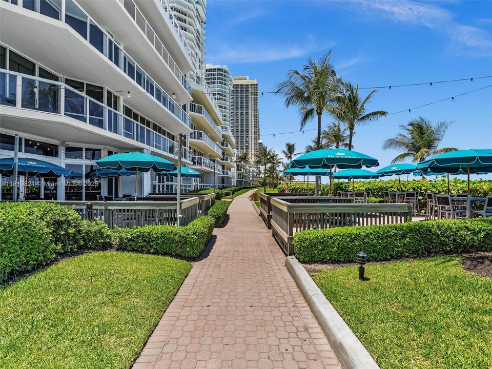 En Venta: $2,389,000 (3 camas, 4 baños, 3774 Pies cuadrados)