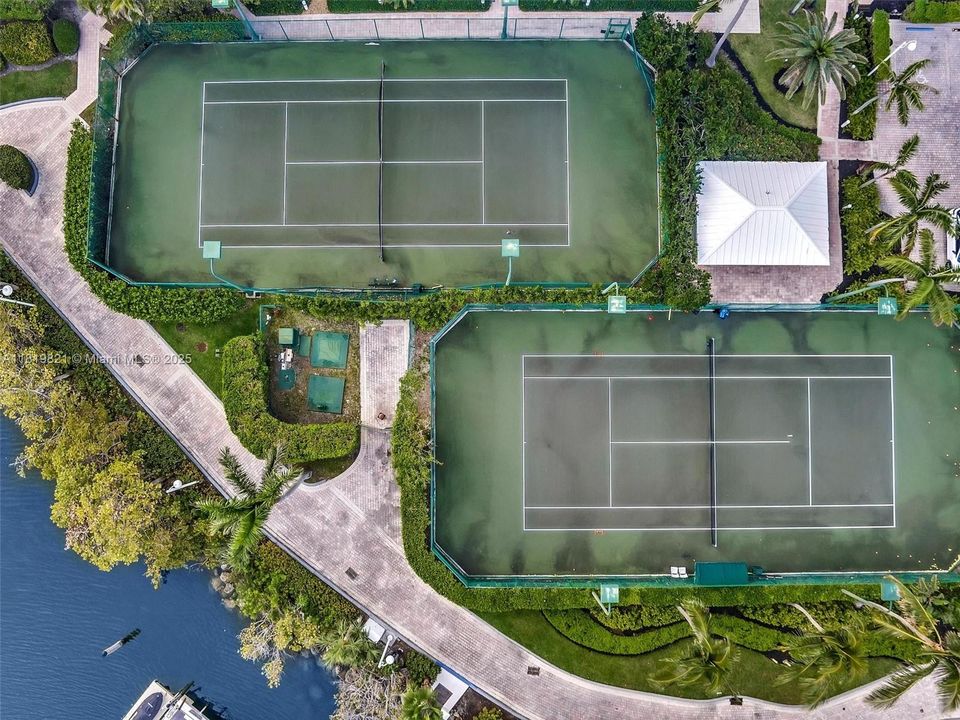 En Venta: $2,389,000 (3 camas, 4 baños, 3774 Pies cuadrados)