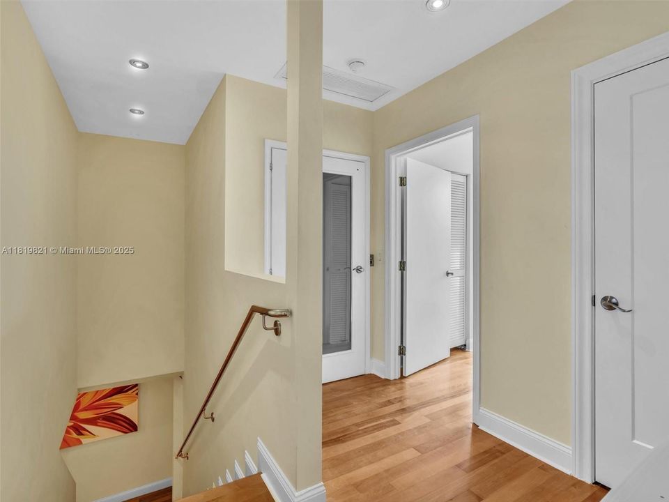 En Venta: $2,389,000 (3 camas, 4 baños, 3774 Pies cuadrados)