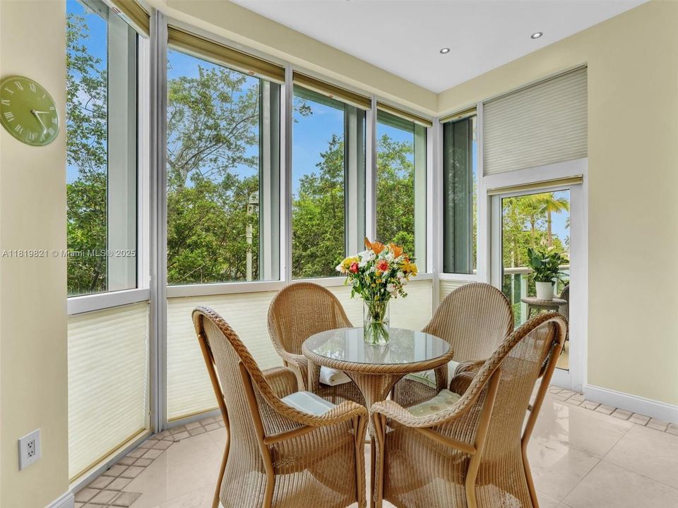 En Venta: $2,389,000 (3 camas, 4 baños, 3774 Pies cuadrados)