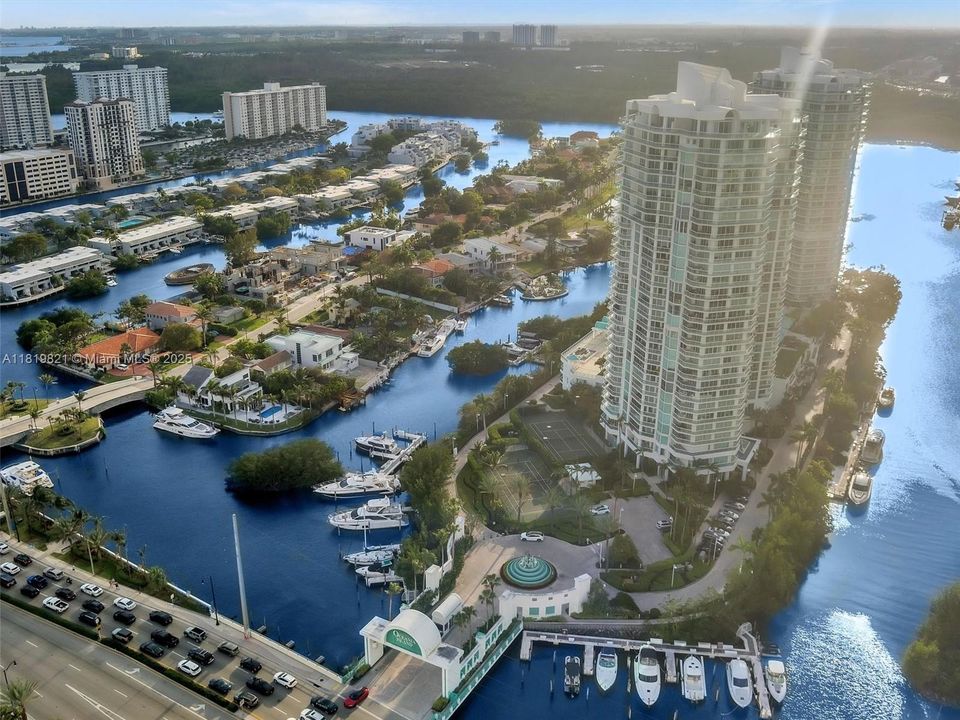 En Venta: $2,389,000 (3 camas, 4 baños, 3774 Pies cuadrados)