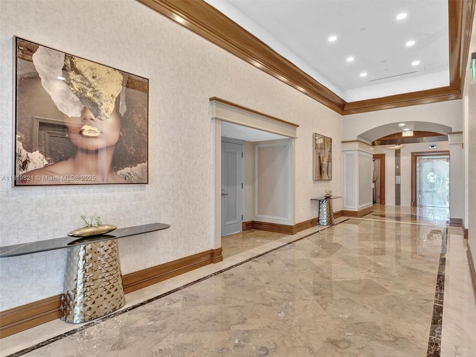 En Venta: $2,389,000 (3 camas, 4 baños, 3774 Pies cuadrados)