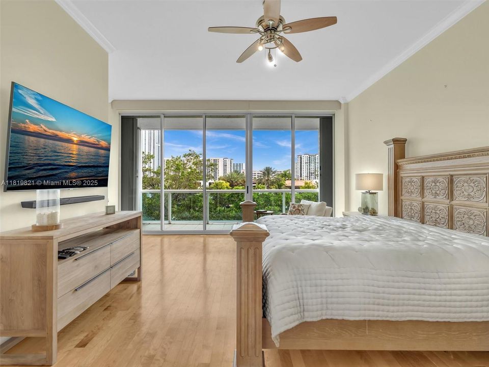 En Venta: $2,389,000 (3 camas, 4 baños, 3774 Pies cuadrados)