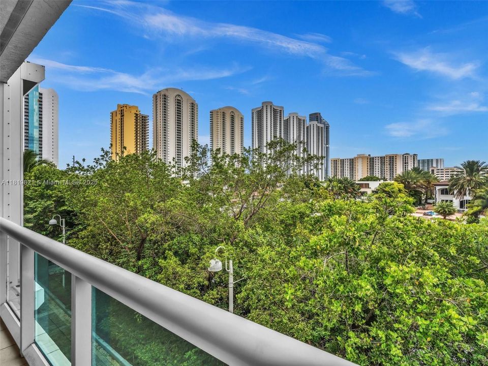 En Venta: $2,389,000 (3 camas, 4 baños, 3774 Pies cuadrados)