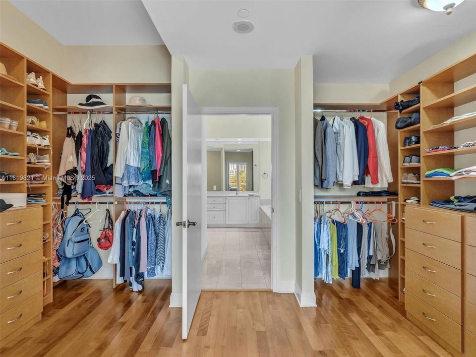 En Venta: $2,389,000 (3 camas, 4 baños, 3774 Pies cuadrados)