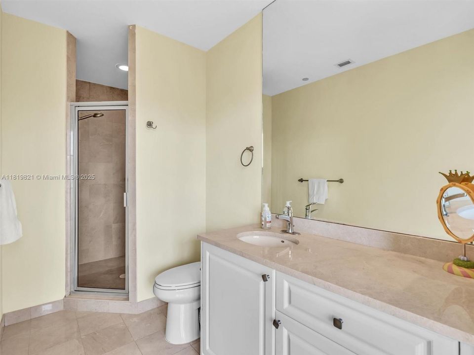 En Venta: $2,389,000 (3 camas, 4 baños, 3774 Pies cuadrados)