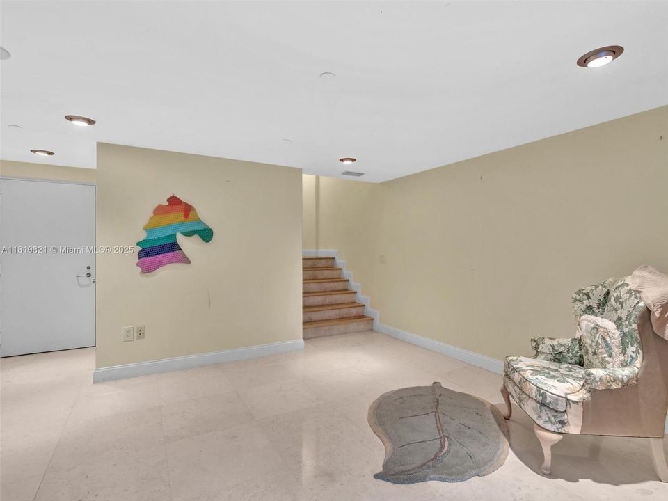 En Venta: $2,389,000 (3 camas, 4 baños, 3774 Pies cuadrados)