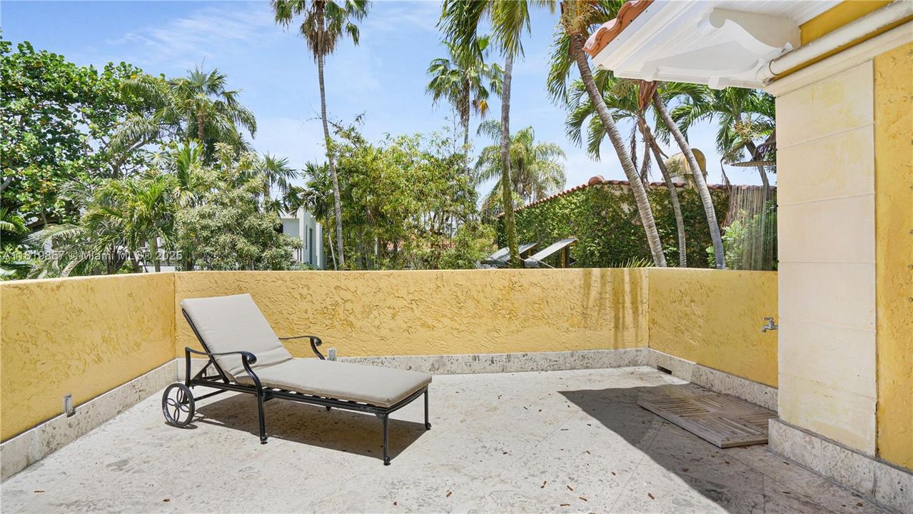 На продажу: $5,995,000 (4 спален, 3 ванн, 5052 Квадратных фут)