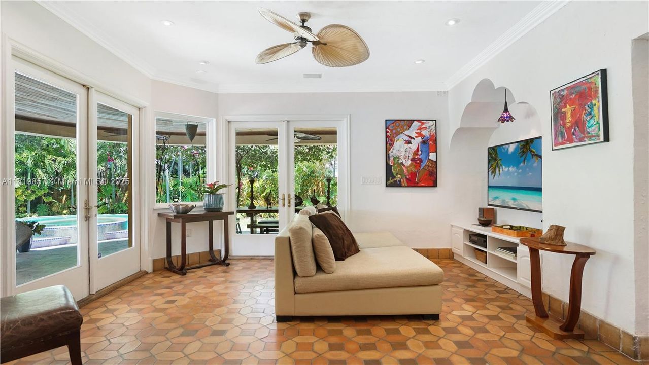 На продажу: $5,995,000 (4 спален, 3 ванн, 5052 Квадратных фут)