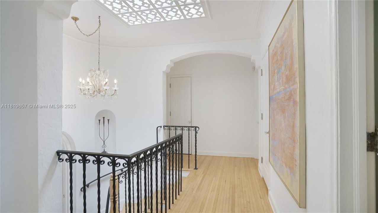 На продажу: $5,995,000 (4 спален, 3 ванн, 5052 Квадратных фут)