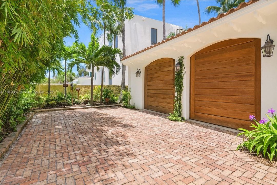 На продажу: $5,995,000 (4 спален, 3 ванн, 5052 Квадратных фут)