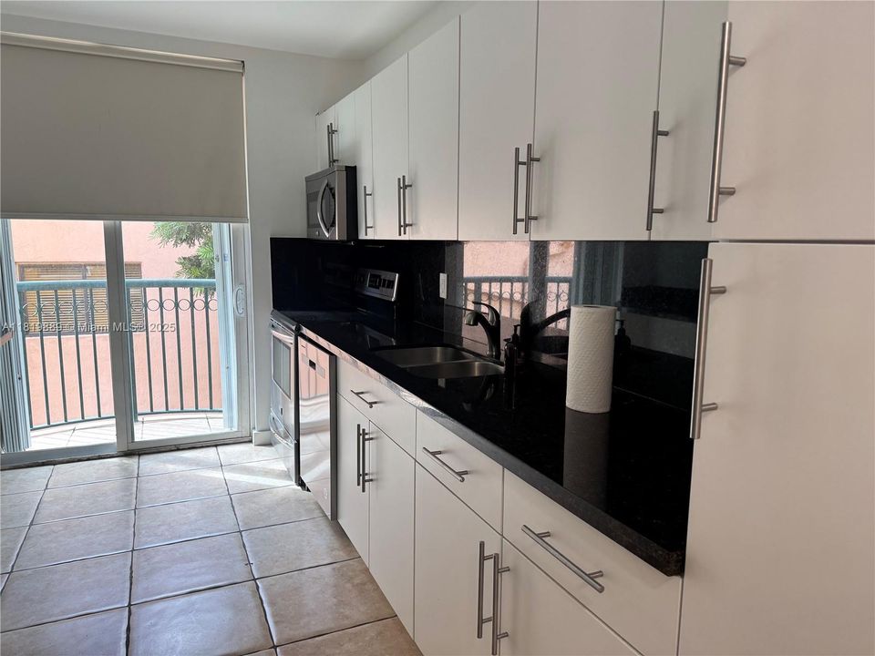 En Venta: $375,000 (1 camas, 1 baños, 810 Pies cuadrados)