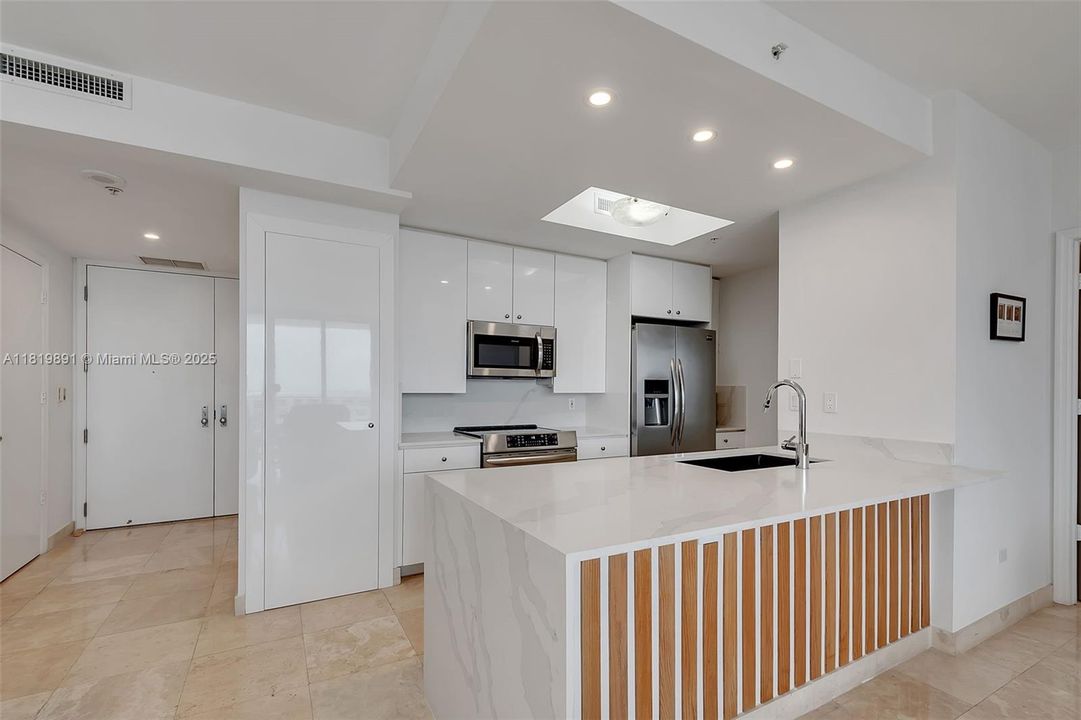 En Venta: $799,000 (1 camas, 1 baños, 1087 Pies cuadrados)