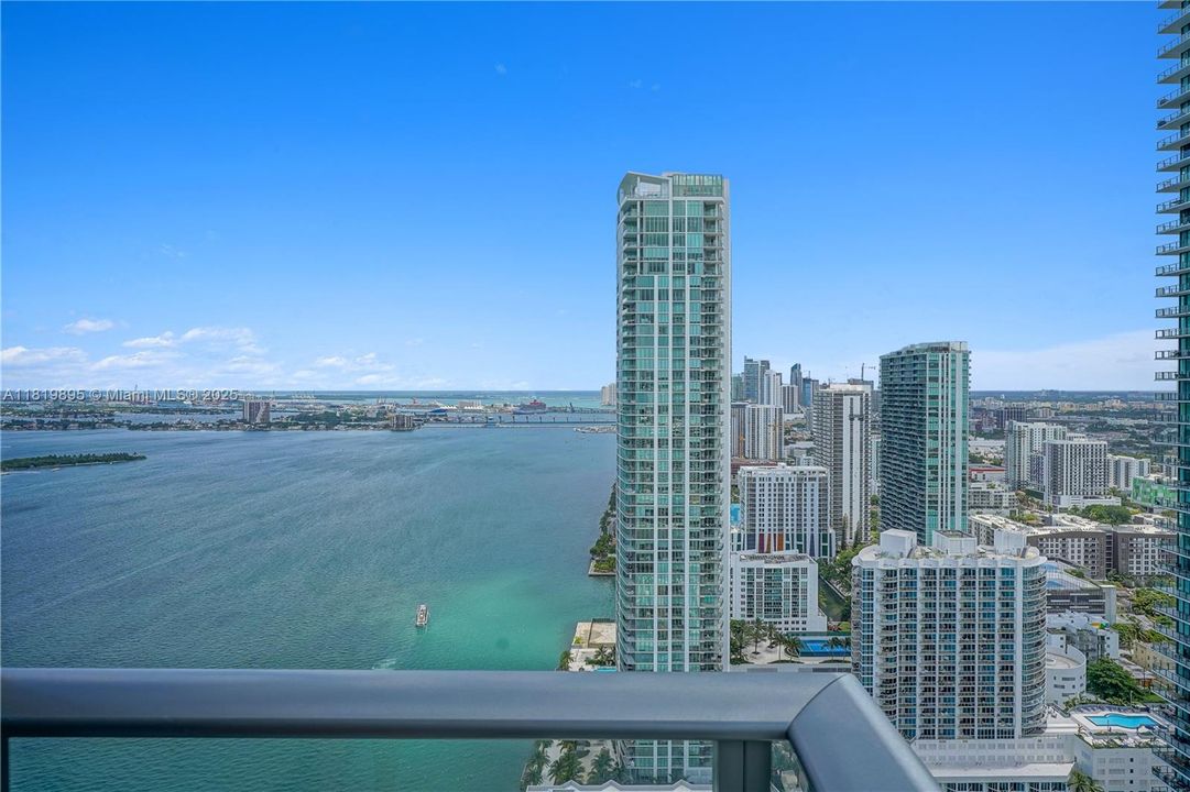 En Venta: $1,790,000 (3 camas, 3 baños, 1634 Pies cuadrados)