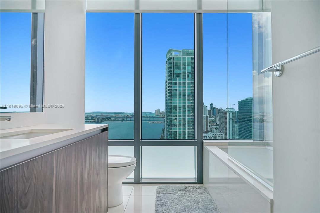 En Venta: $1,790,000 (3 camas, 3 baños, 1634 Pies cuadrados)