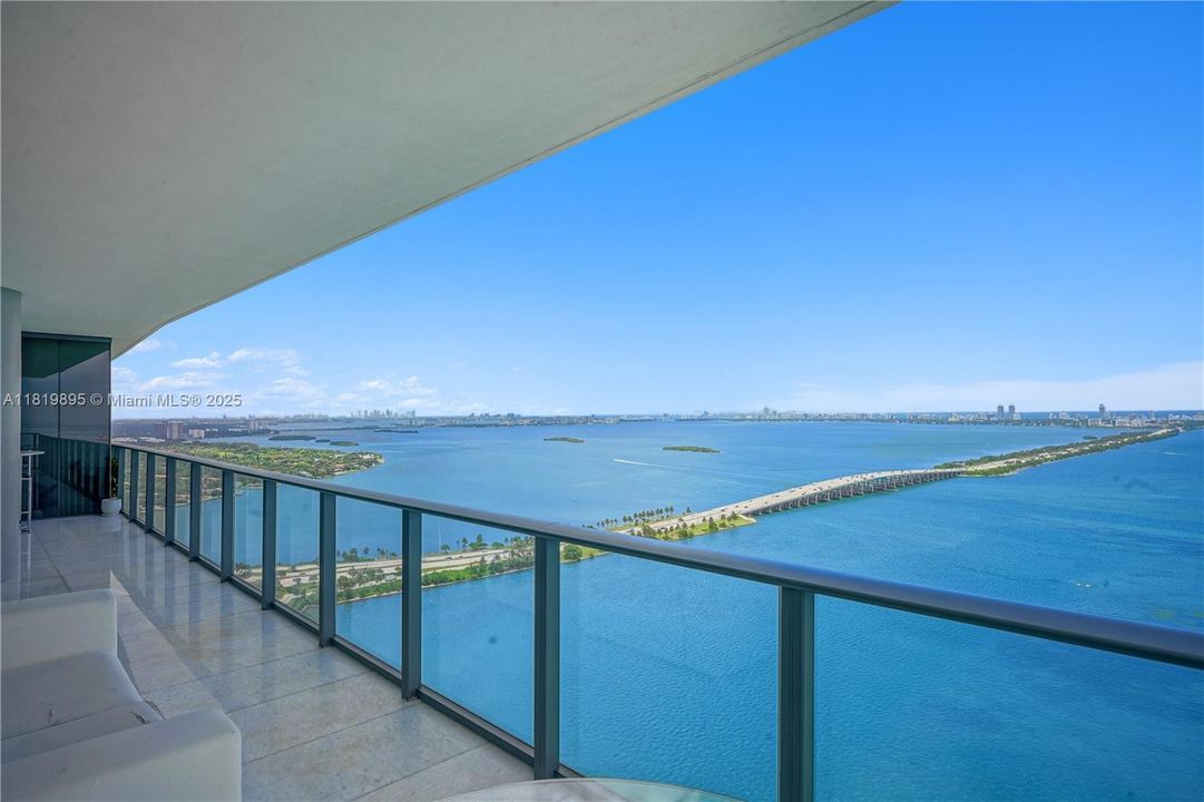 En Venta: $1,790,000 (3 camas, 3 baños, 1634 Pies cuadrados)