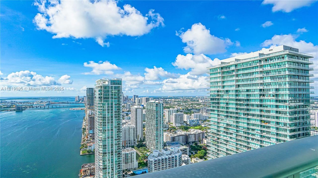En Venta: $1,790,000 (3 camas, 3 baños, 1634 Pies cuadrados)