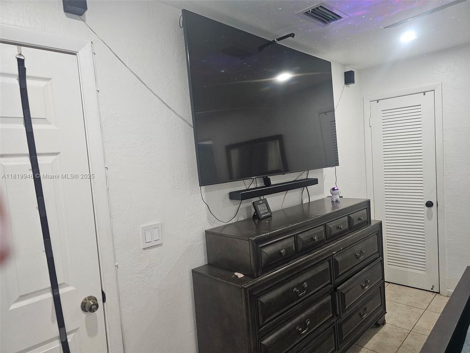 На продажу: $675,000 (0 спален, 0 ванн, 1878 Квадратных фут)