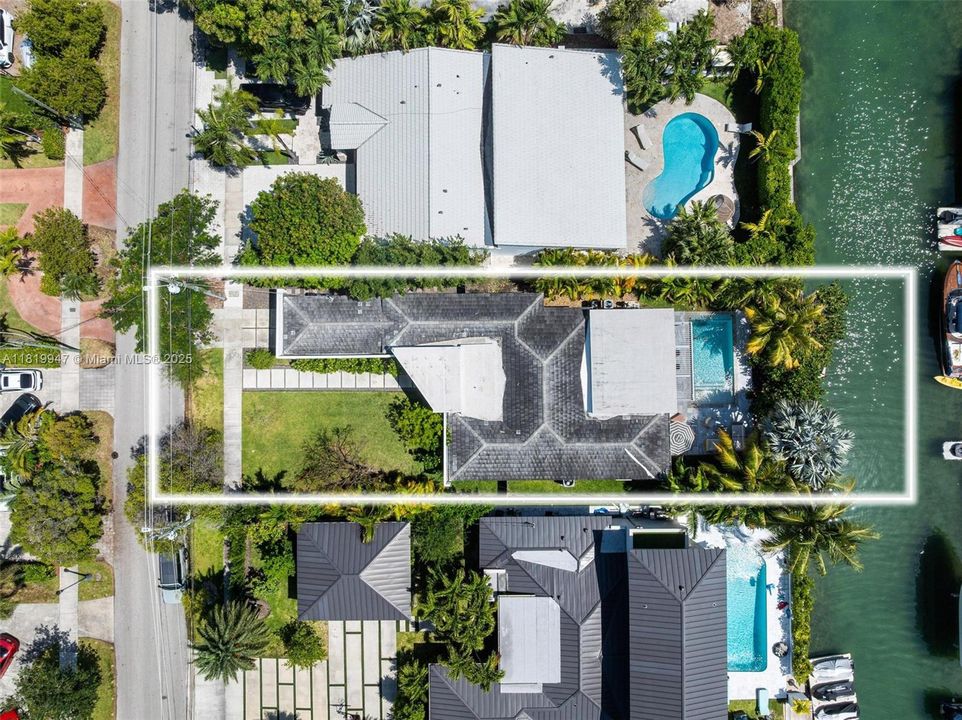 En Venta: $3,750,000 (3 camas, 3 baños, 2529 Pies cuadrados)