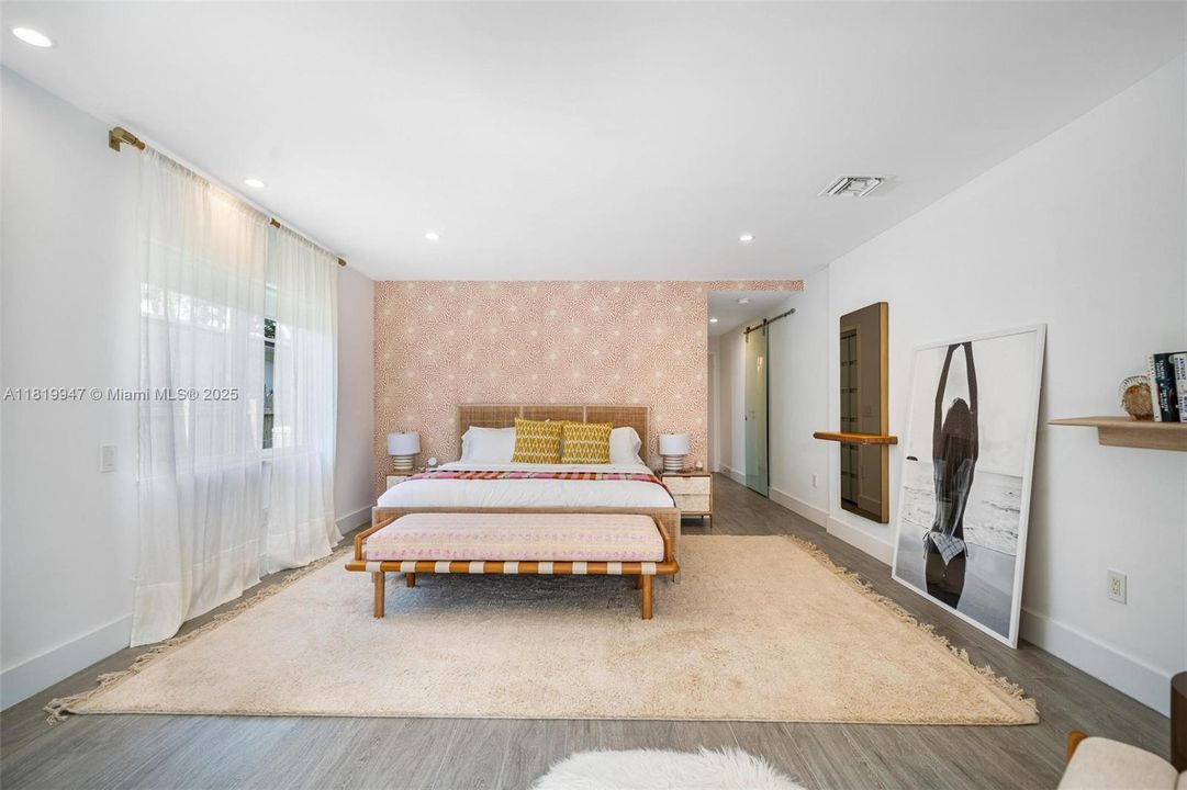 En Venta: $3,750,000 (3 camas, 3 baños, 2529 Pies cuadrados)