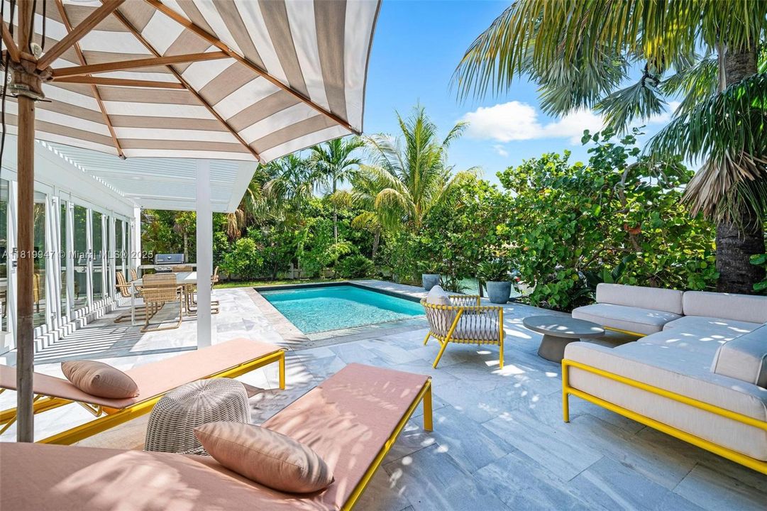 En Venta: $3,750,000 (3 camas, 3 baños, 2529 Pies cuadrados)