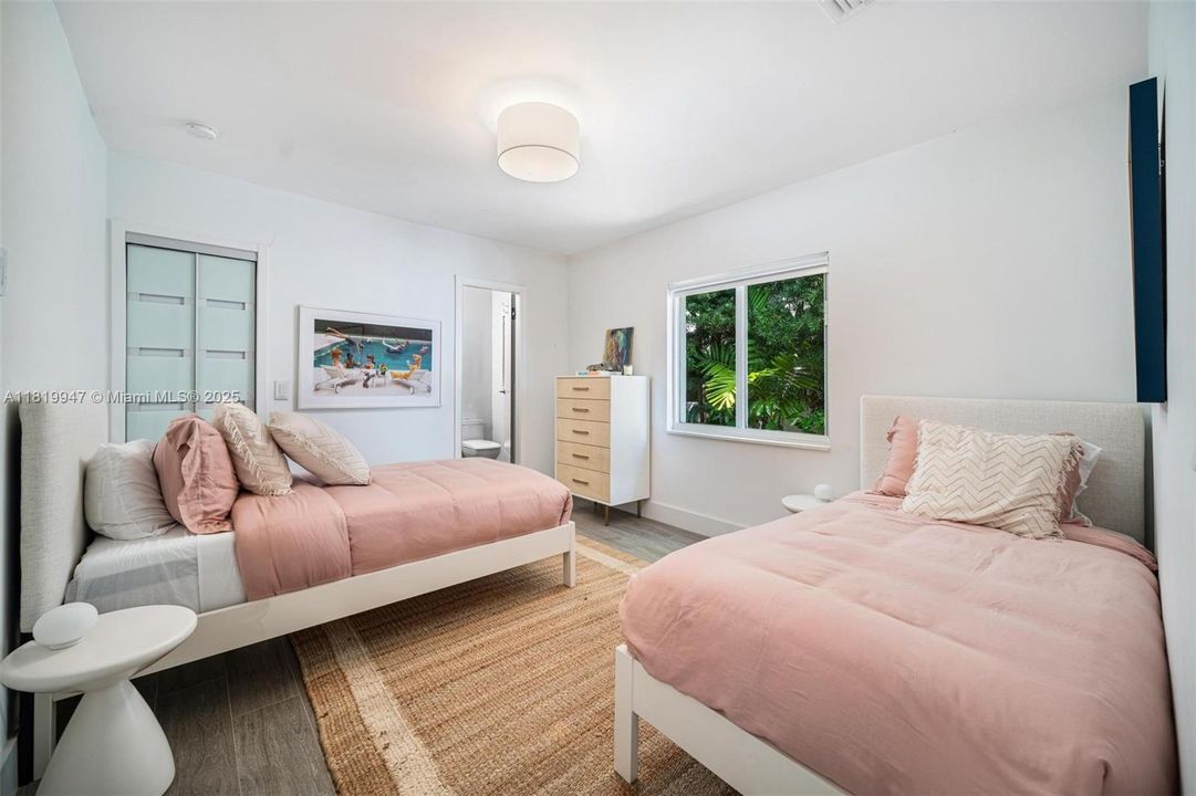 En Venta: $3,750,000 (3 camas, 3 baños, 2529 Pies cuadrados)
