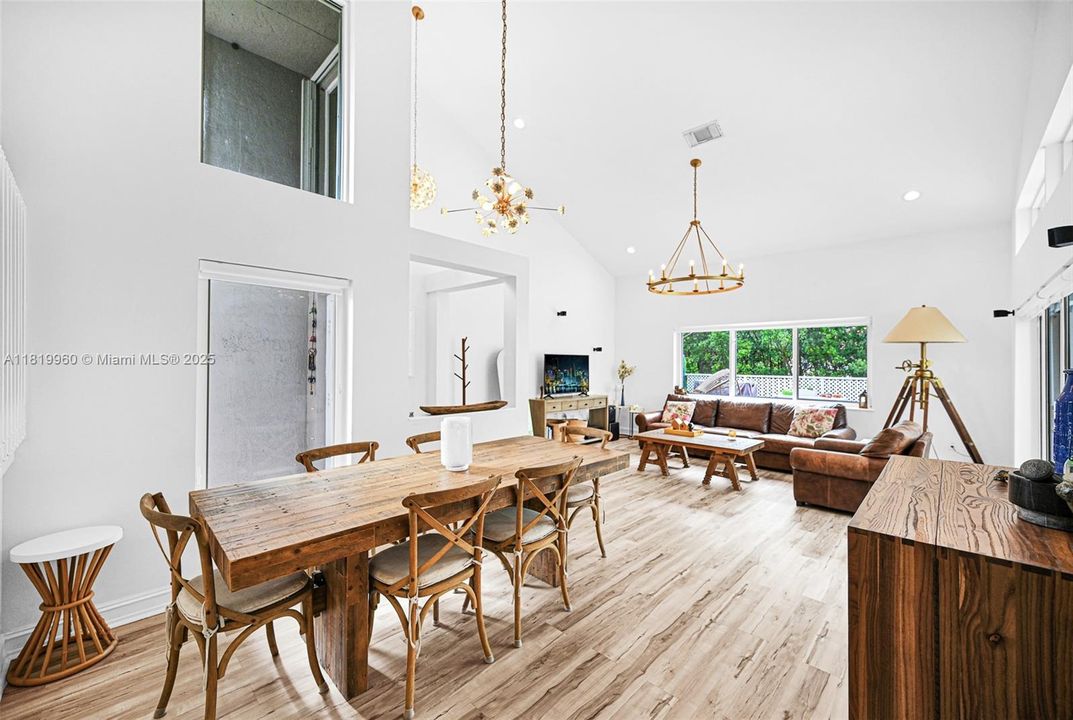 Vendido Recientemente: $918,000 (3 camas, 2 baños, 1919 Pies cuadrados)