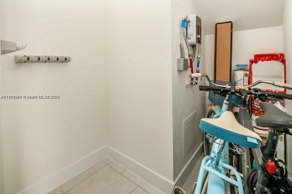 For Sale: $635,000 (4 beds, 3 baths, 1506 Square Feet)