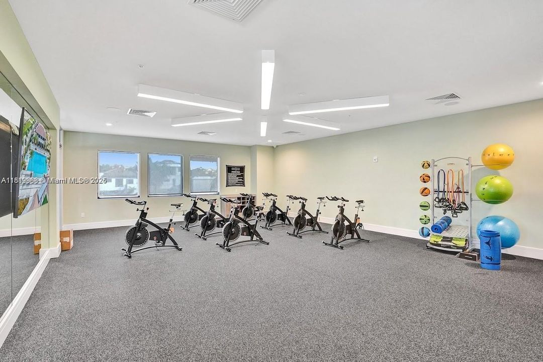 For Sale: $635,000 (4 beds, 3 baths, 1506 Square Feet)