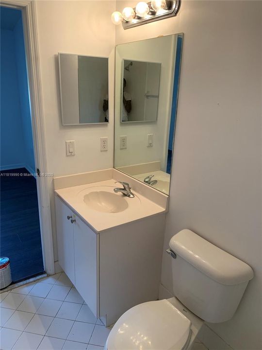 Recently Rented: $1,700 (2 beds, 2 baths, 815 Square Feet)