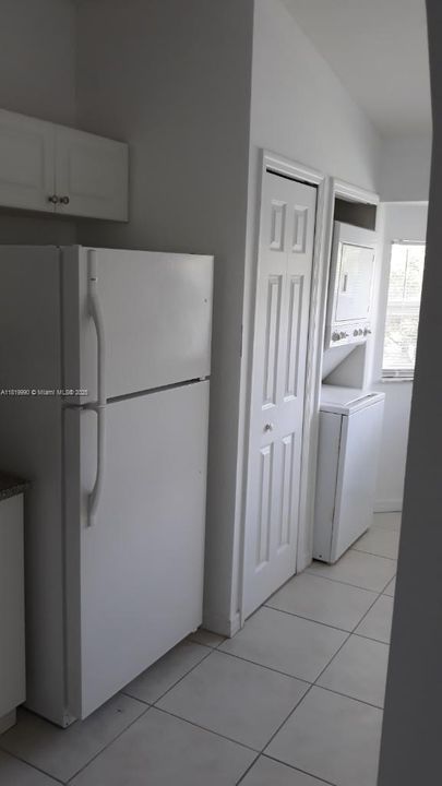 Recently Rented: $1,700 (2 beds, 2 baths, 815 Square Feet)