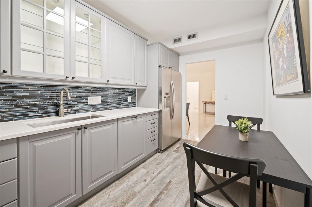 待售: $865,000 (2 贝兹, 2 浴室, 1514 平方英尺)