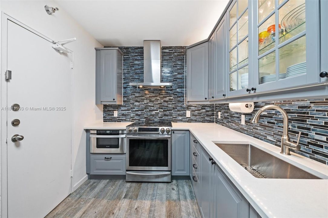 待售: $865,000 (2 贝兹, 2 浴室, 1514 平方英尺)