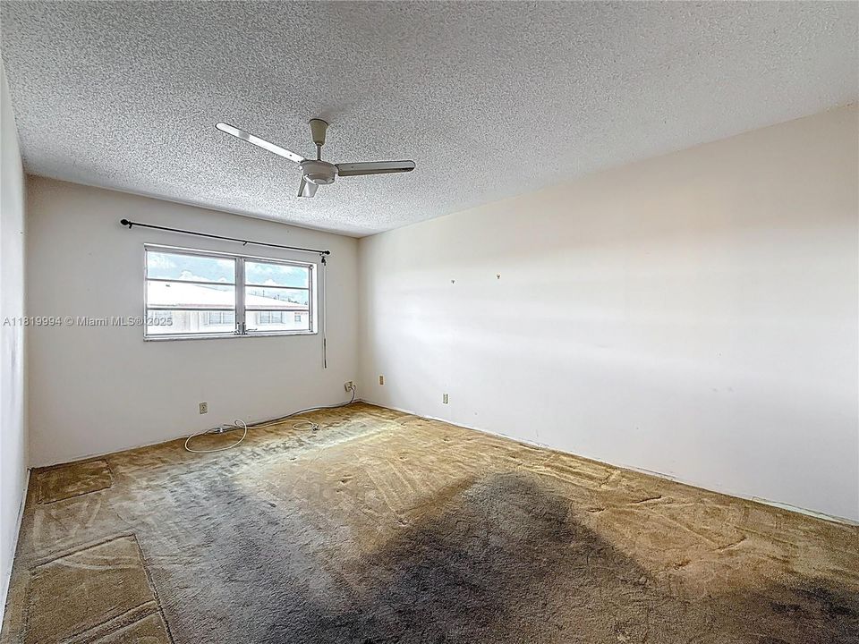 Recently Sold: $113,000 (2 beds, 2 baths, 1078 Square Feet)