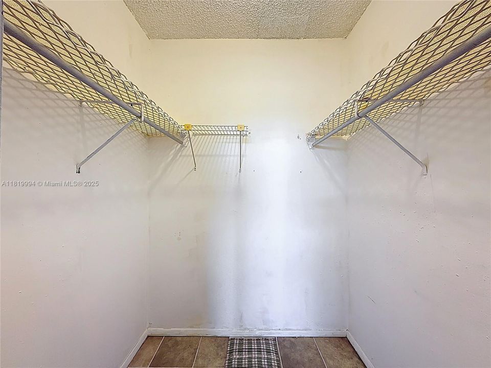 Walk in closet